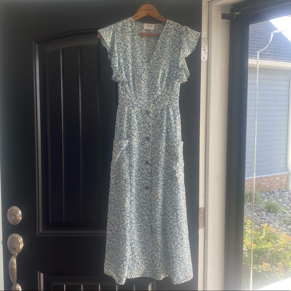 Flutter sleeve front button midi dress - Picture 1 of 5